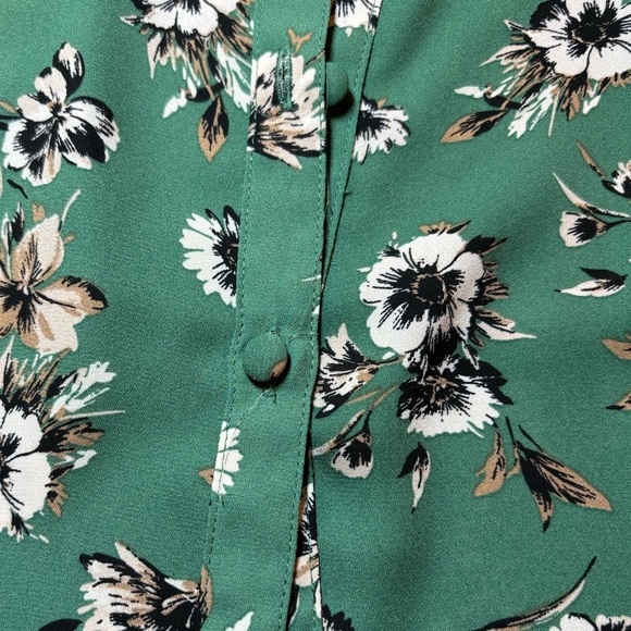 Torrid Green Flowered Long Sleeve Blouse Top - Picture 8 of 8